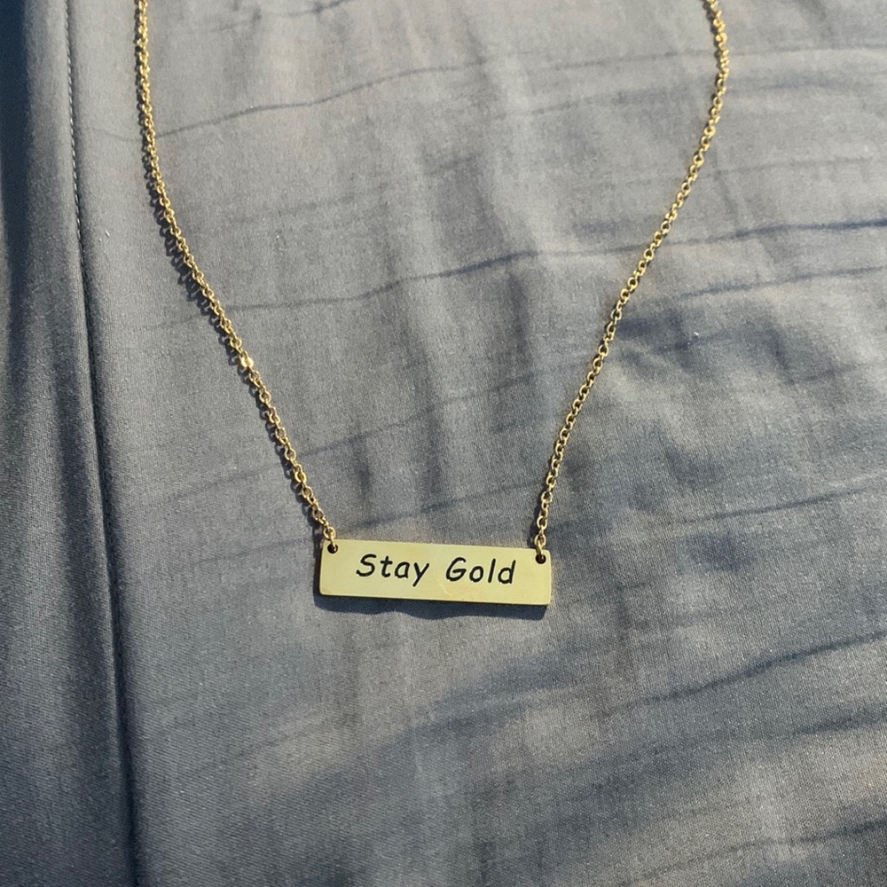 Stay gold necklace